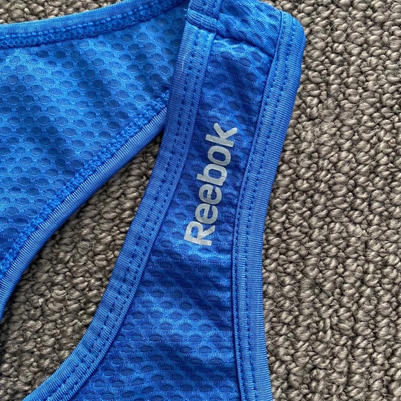 3 tanks included : Reebok/2XU/MPG Small fit - Picture 14 of 16